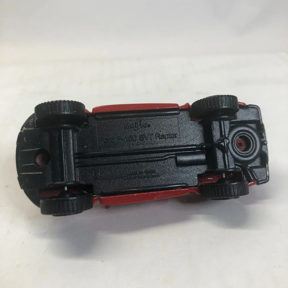 Maisto Ford F-150 SVT Raptor Red Diecast Toy Truck‎ 1:64 Scale Collectible